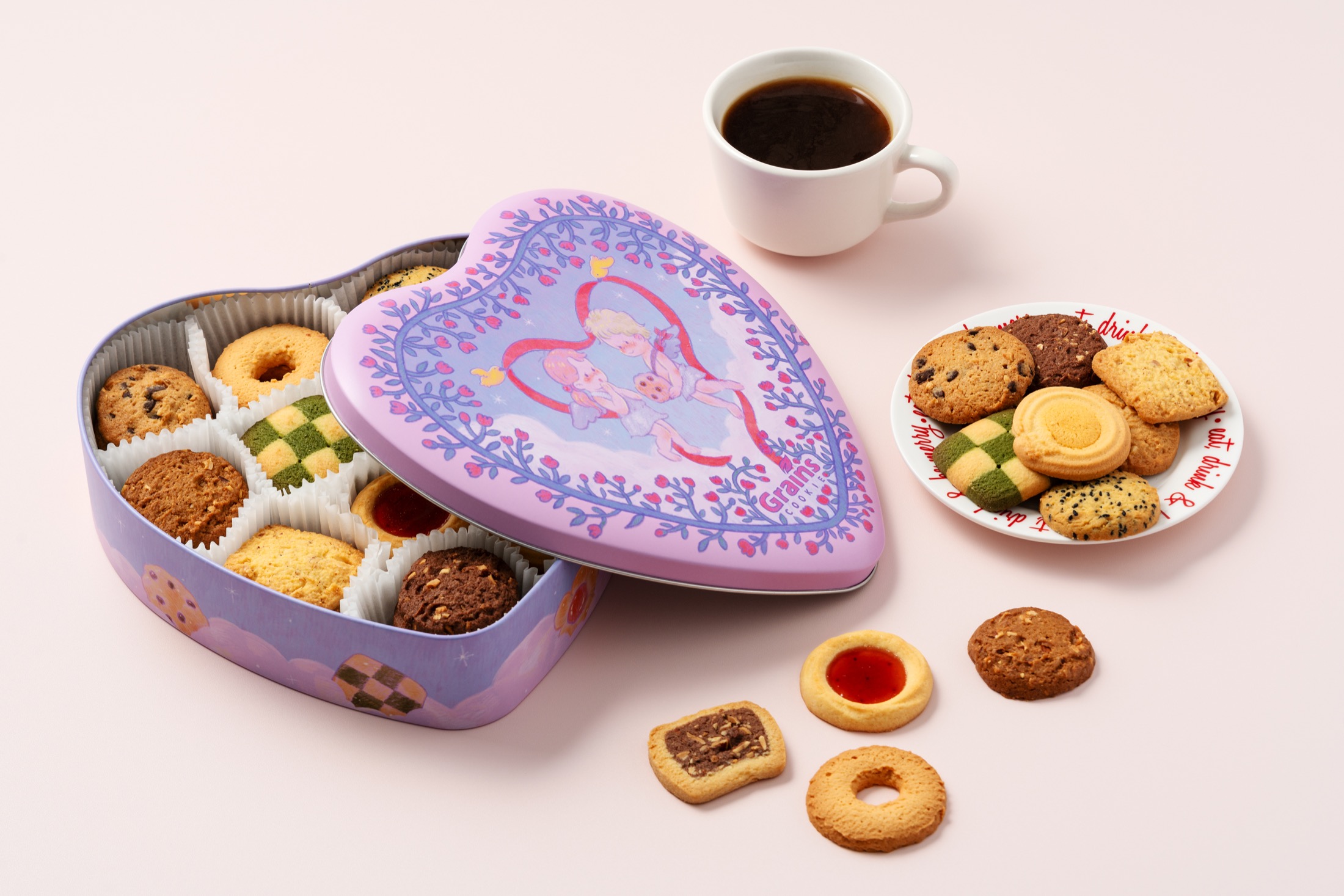 Grains Cookie heart-shaped tin packaging photograph.